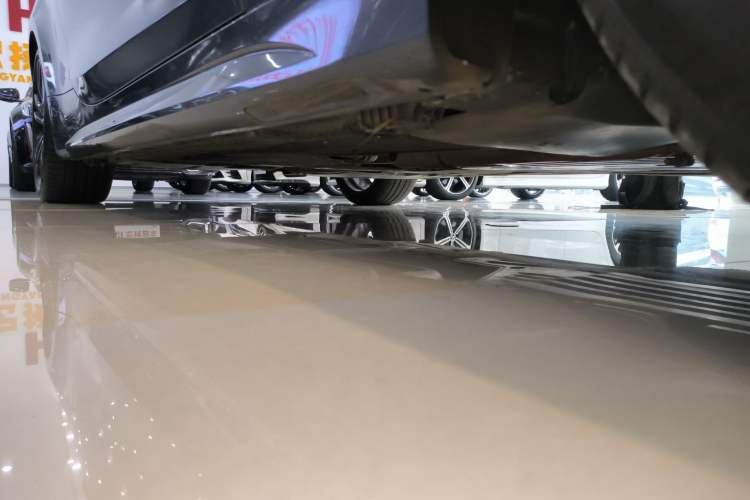 Used BMW 4 Series 2021 425i M Sport Night Edition Right Side Sill
