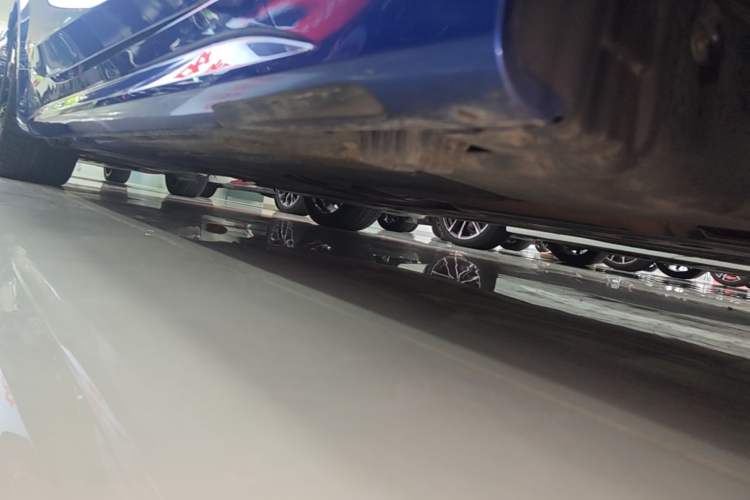 Used BMW 4 Series 2021 Restyled 425i M Sport Night Edition Right Side Sill