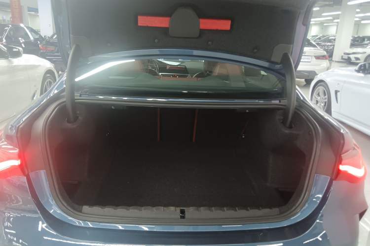Used BMW 4 Series 2021 425i M Sport Night Edition Trunk