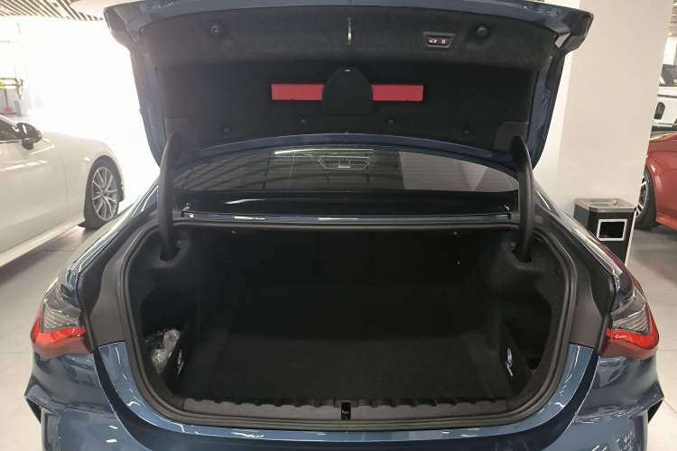 Used BMW 4 Series 2021 425i M Sport Night Edition Trunk