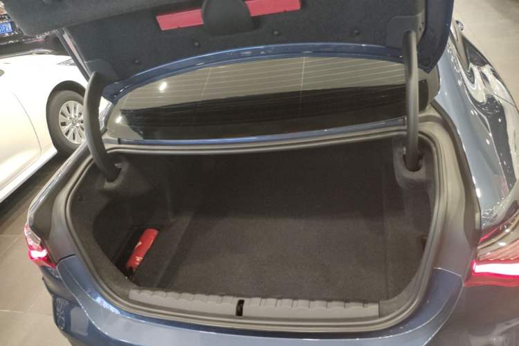Used BMW 4 Series 2021 425i M Sport Package Trunk