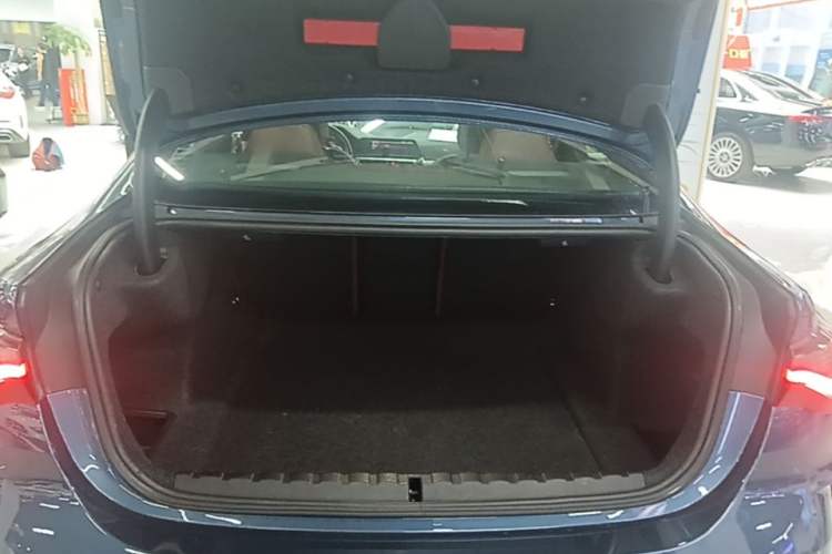 Used BMW 4 Series 2021 425i M Sport Night Edition Trunk