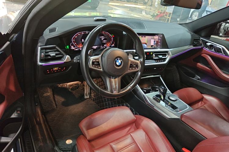 Used BMW 4 Series 2021 425i M Sport Night Edition Center Console
