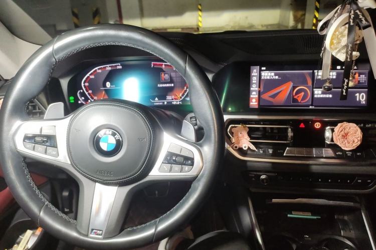 Used BMW 4 Series 2021 425i M Sport Package Center Console