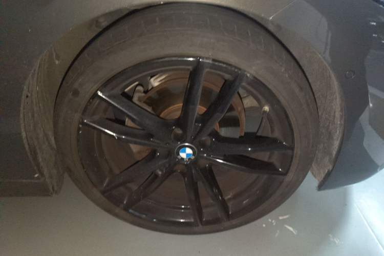 Used BMW 4 Series 2021 Restyled 425i M Sport Night Edition Right Front Wheel Hub
