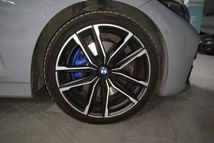 Used BMW 4 Series 2021 Facelifted 430i M Sport Night Edition Right Front Wheel Hub