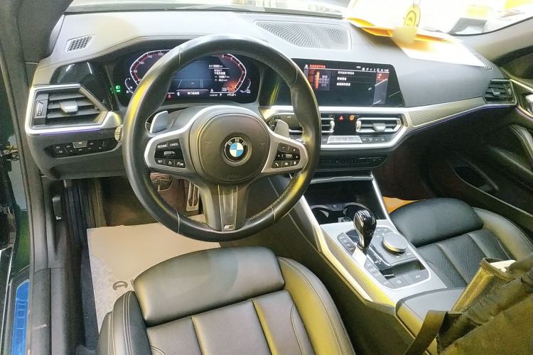 Used BMW 4 Series 2021 Facelifted 425i Convertible M Sport Night Edition Center Console
