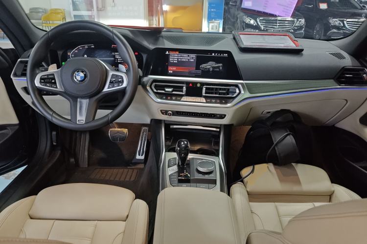 Used BMW 4 Series 2021 Restyled 430i Convertible M Sport Night Edition Center Console
