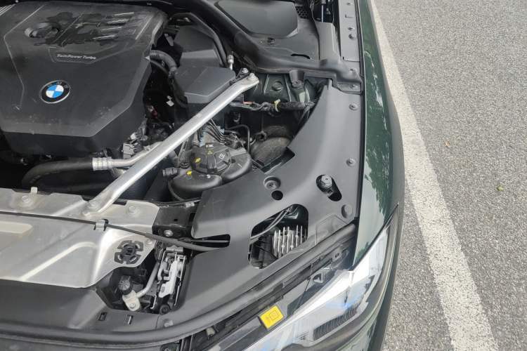 Used BMW 4 Series 2021 425i Convertible M Sport Night Edition Engine Bay Left