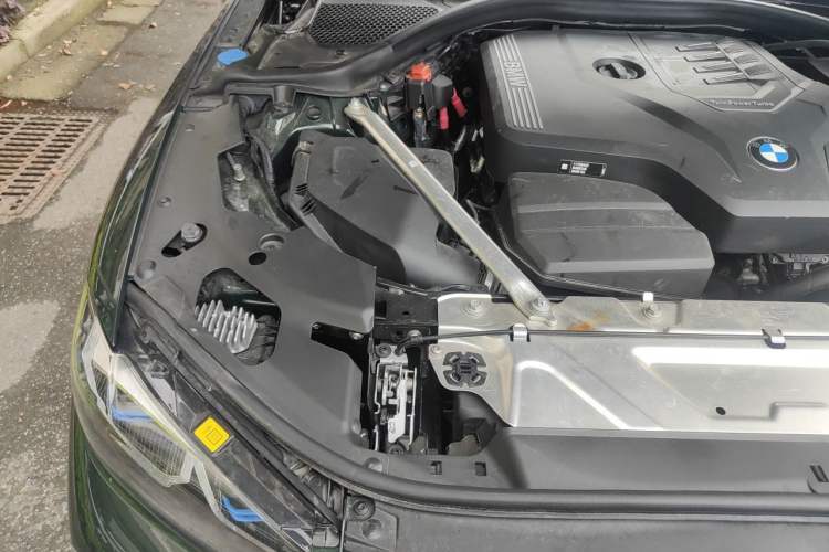 Used BMW 4 Series 2021 425i Convertible M Sport Night Edition Engine Bay Right