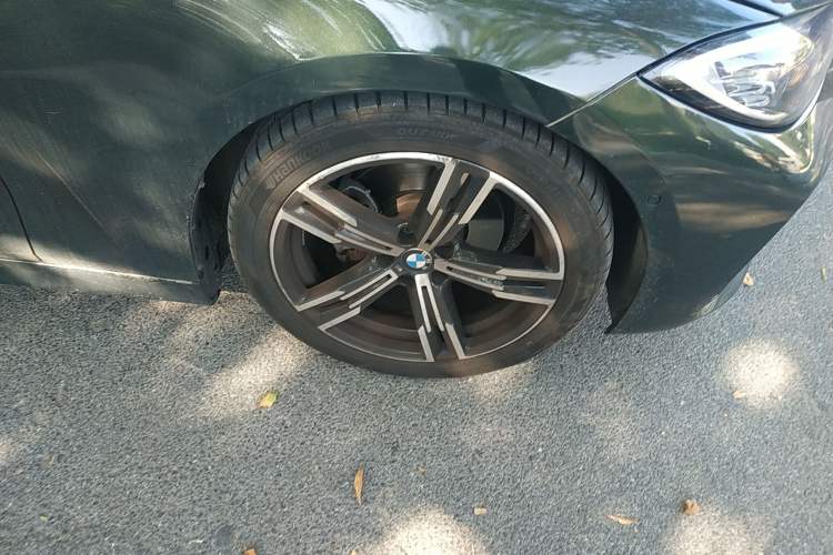 Used BMW 4 Series 2021 Restyled 425i Convertible M Sport Package Right Front Wheel Hub