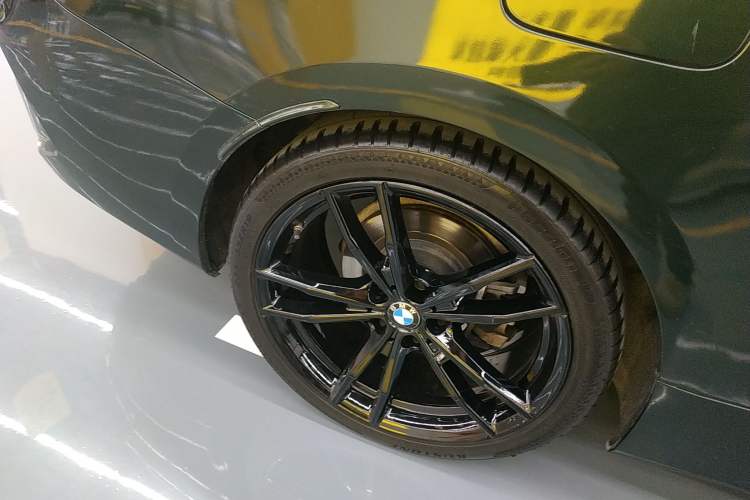 Used BMW 4 Series 2021 Facelifted 425i Convertible M Sport Night Edition Right Rear Wheel Hub