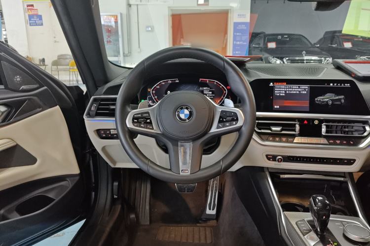 Used BMW 4 Series 2021 Restyled 430i Convertible M Sport Night Edition Steering Wheel