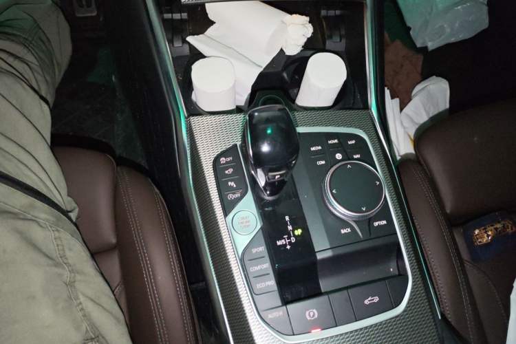Used BMW 4 Series 2021 425i Convertible M Sport Night Edition Gear Lever