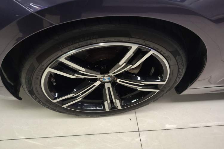 Used BMW 4 Series 2021 Restyled 425i M Sport Package Left Front Wheel Hub