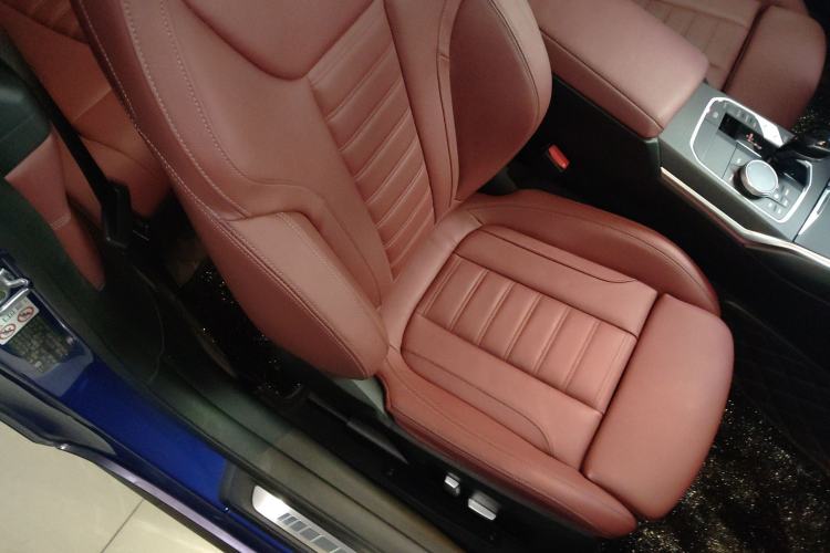 Used BMW 4 Series 2021 Restyled 425i M Sport Package Right Front Seat