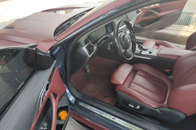 Used BMW 4 Series 2021 425i M Sport Package Driver Seat
