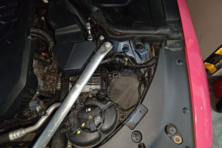 Used BMW 4 Series 2021 Restyled 425i M Sport Package Engine Bay Left