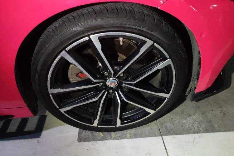 Used BMW 4 Series 2021 Facelifted 430i M Sport Night Edition Right Front Wheel Hub