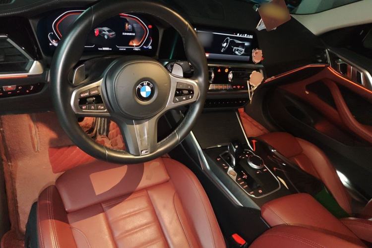 Used BMW 4 Series 2021 425i M Sport Package Center Console