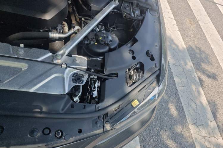 Used BMW 4 Series 2021 425i M Sport Night Edition Engine Bay Left