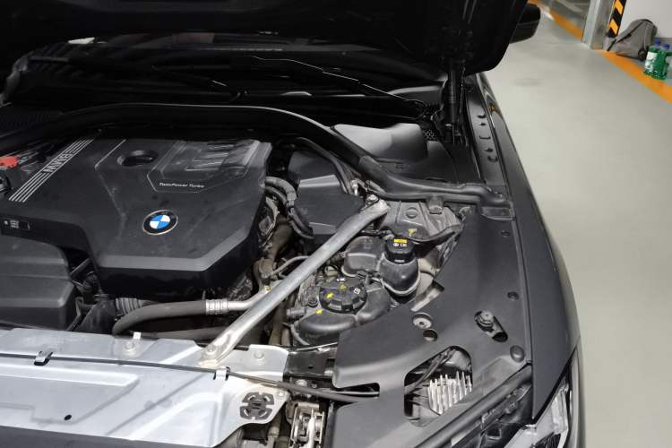 Used BMW 4 Series 2021 Facelifted 430i M Sport Night Edition Engine Bay Left