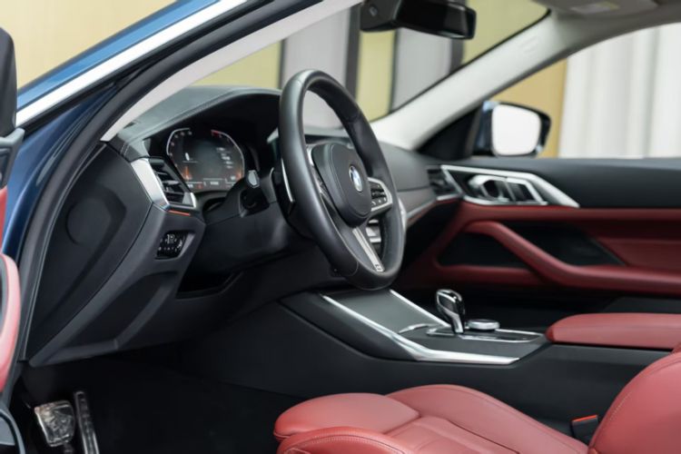 Used BMW 4 Series 2021 425i M Sport Package Interior 2