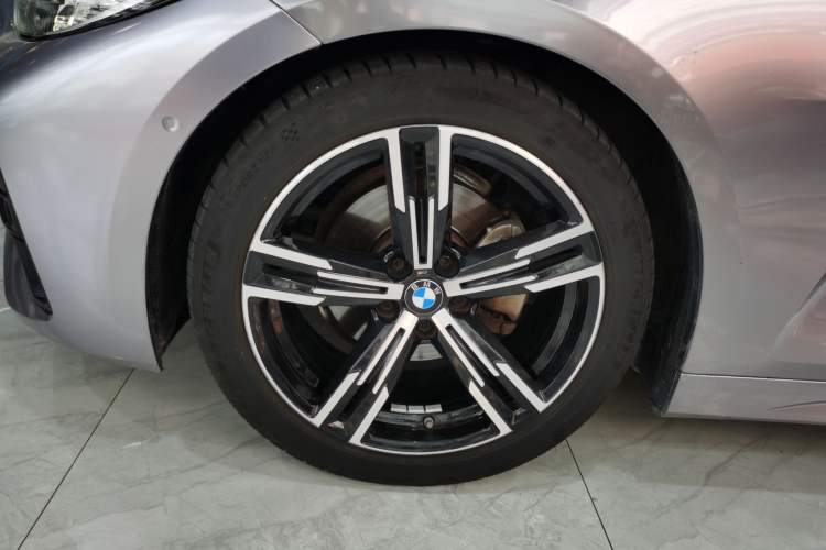 Used BMW 4 Series 2021 425i M Sport Package Left Front Wheel Hub