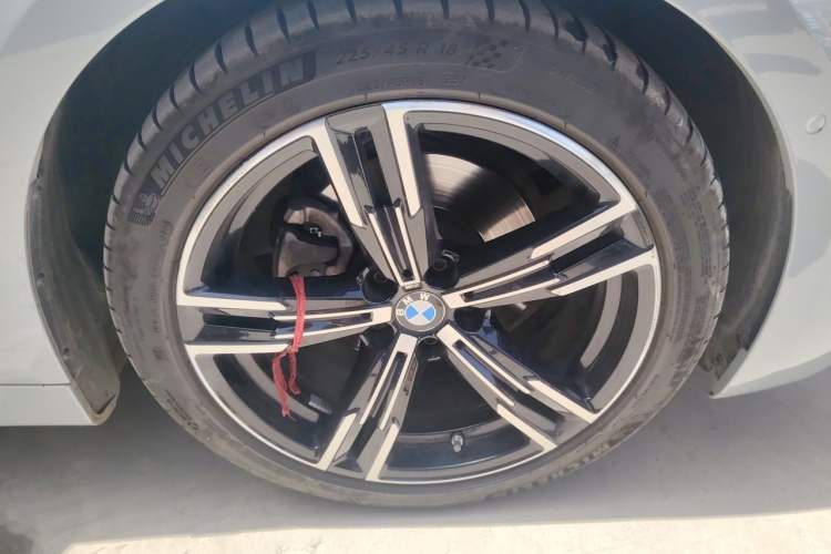 Used BMW 4 Series 2021 Restyled 425i M Sport Package Right Front Wheel Hub