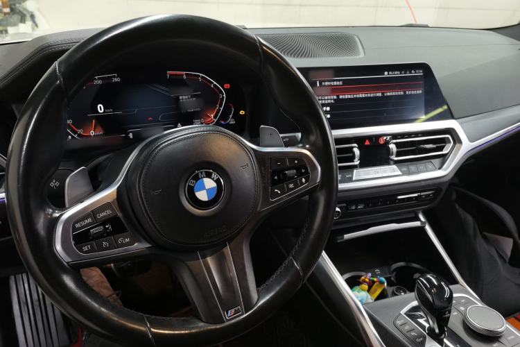 Used BMW 4 Series 2021 425i M Sport Night Edition Center Console