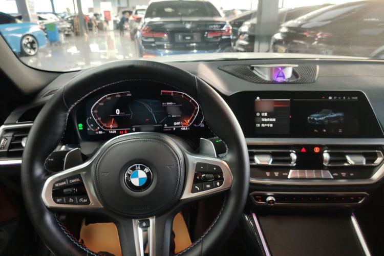 Used BMW 4 Series 2021 425i Convertible M Sport Package Center Console