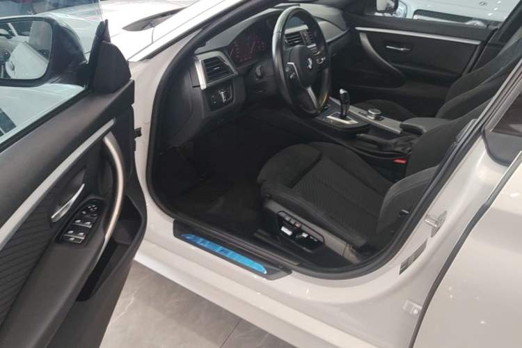 Used BMW 4 Series 2021 425i M Sport Package Driver Seat