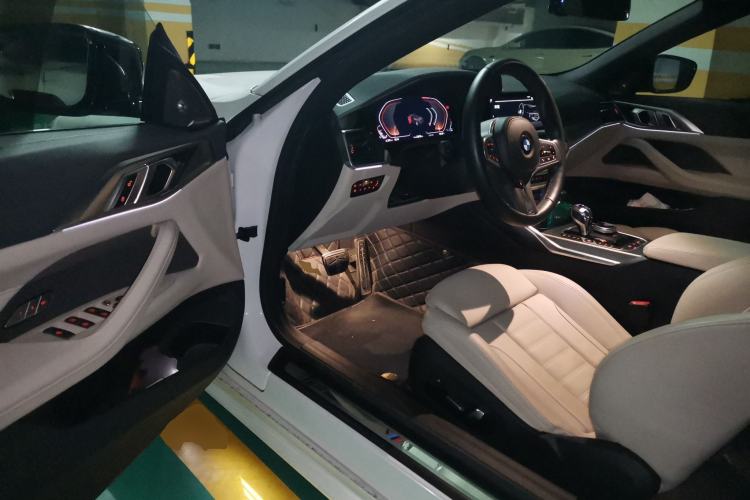 Used BMW 4 Series 2021 425i Convertible M Sport Night Edition Driver Seat