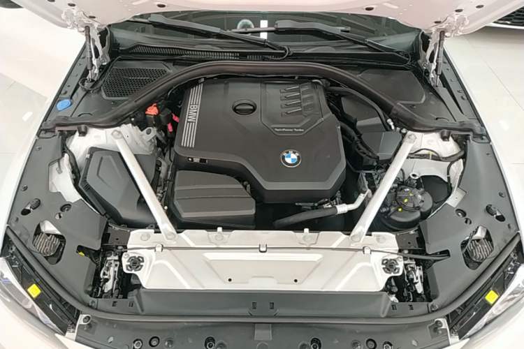 Used BMW 4 Series 2021 425i M Sport Night Edition Engine Bay