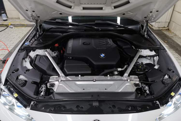 Used BMW 4 Series 2021 425i M Sport Night Edition Engine Bay