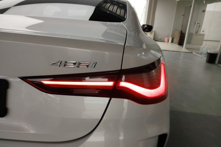 Used BMW 4 Series 2021 425i M Sport Night Edition Exterior 3