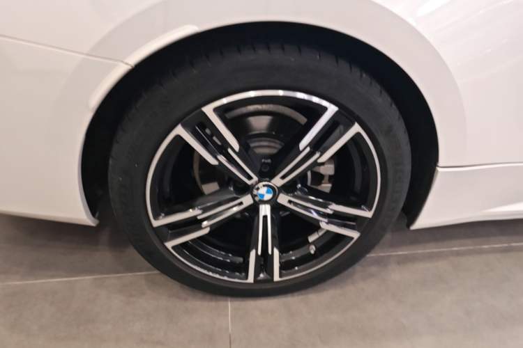 Used BMW 4 Series 2021 425i M Sport Package Exterior 5
