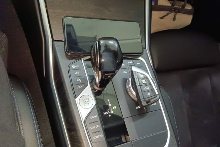 Used BMW 4 Series 2021 Restyled 425i M Sport Night Edition Gear Lever