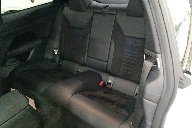 Used BMW 4 Series 2021 Restyled 425i M Sport Night Edition Left Rear Seat