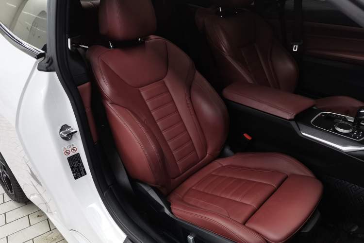 Used BMW 4 Series 2021 425i M Sport Night Edition Right Front Seat