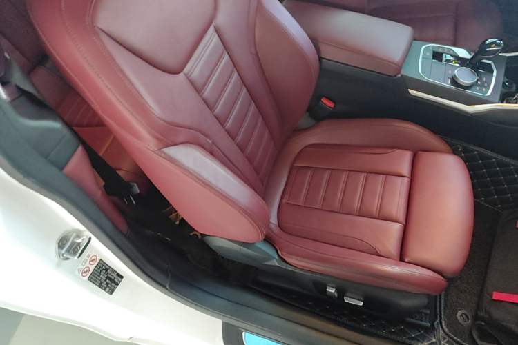 Used BMW 4 Series 2021 425i M Sport Package Right Front Seat