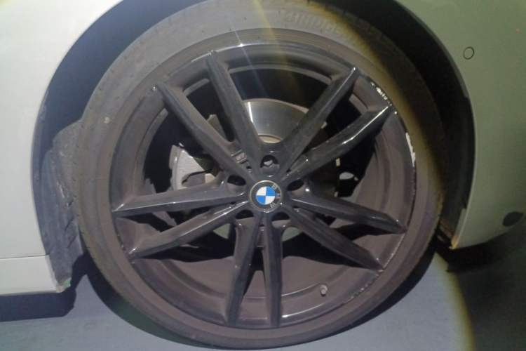 Used BMW 4 Series 2021 425i M Sport Night Edition Right Front Wheel Hub