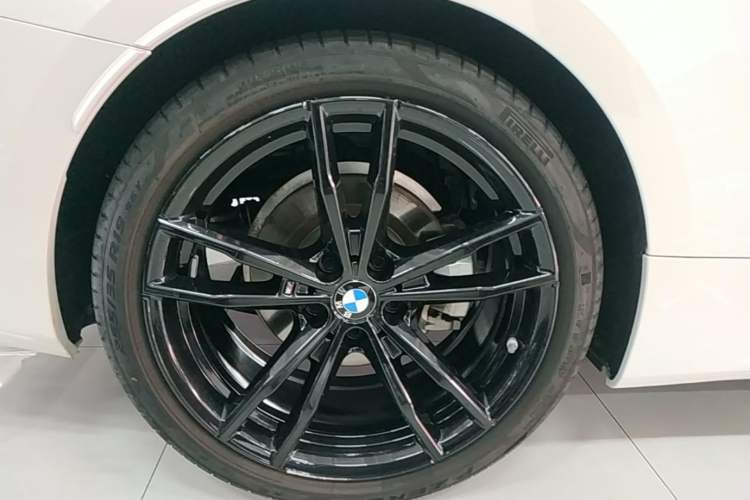Used BMW 4 Series 2021 425i M Sport Night Edition Right Rear Wheel Hub