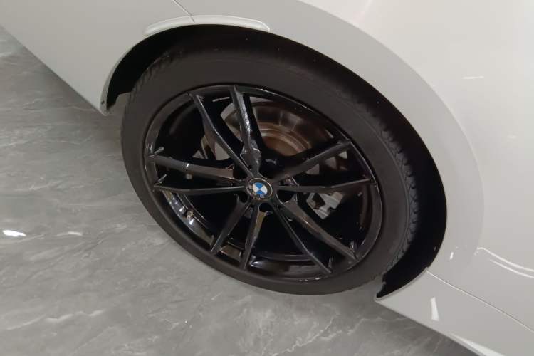 Used BMW 4 Series 2021 Restyled 425i M Sport Night Edition Right Rear Wheel Hub