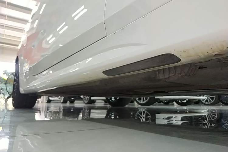 Used BMW 4 Series 2021 425i M Sport Night Edition Right Side Sill
