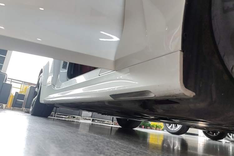 Used BMW 4 Series 2021 425i M Sport Package Right Side Sill