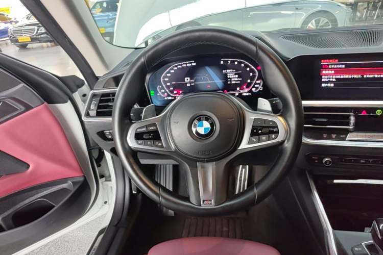 Used BMW 4 Series 2021 425i M Sport Package Steering Wheel