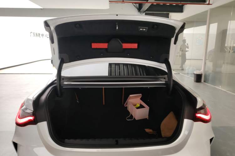 Used BMW 4 Series 2021 425i M Sport Night Edition Trunk