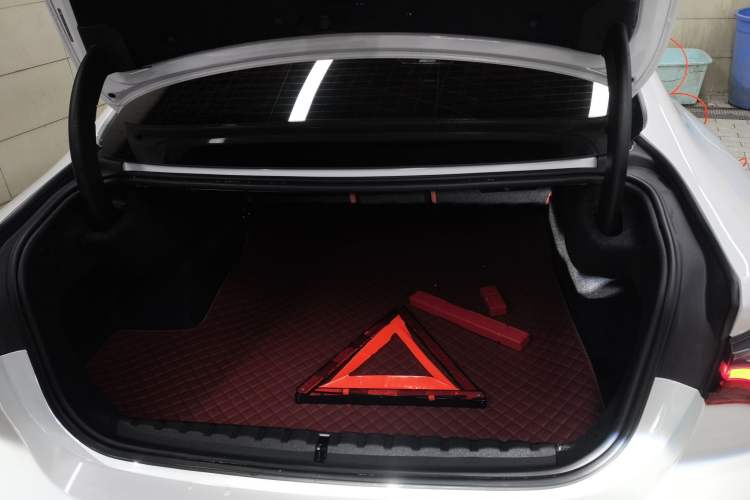 Used BMW 4 Series 2021 425i M Sport Night Edition Trunk