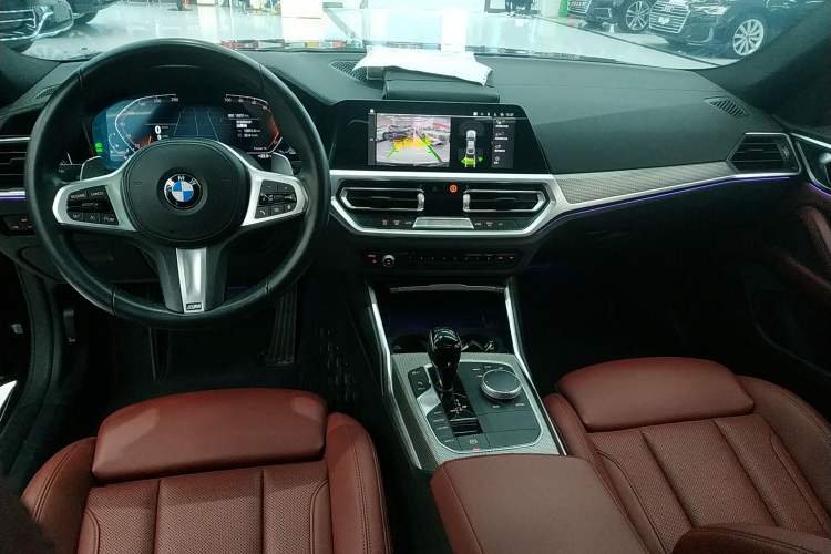 Used BMW 4 Series 2022 425i Gran Coupe M Sport Night Edition Center Console